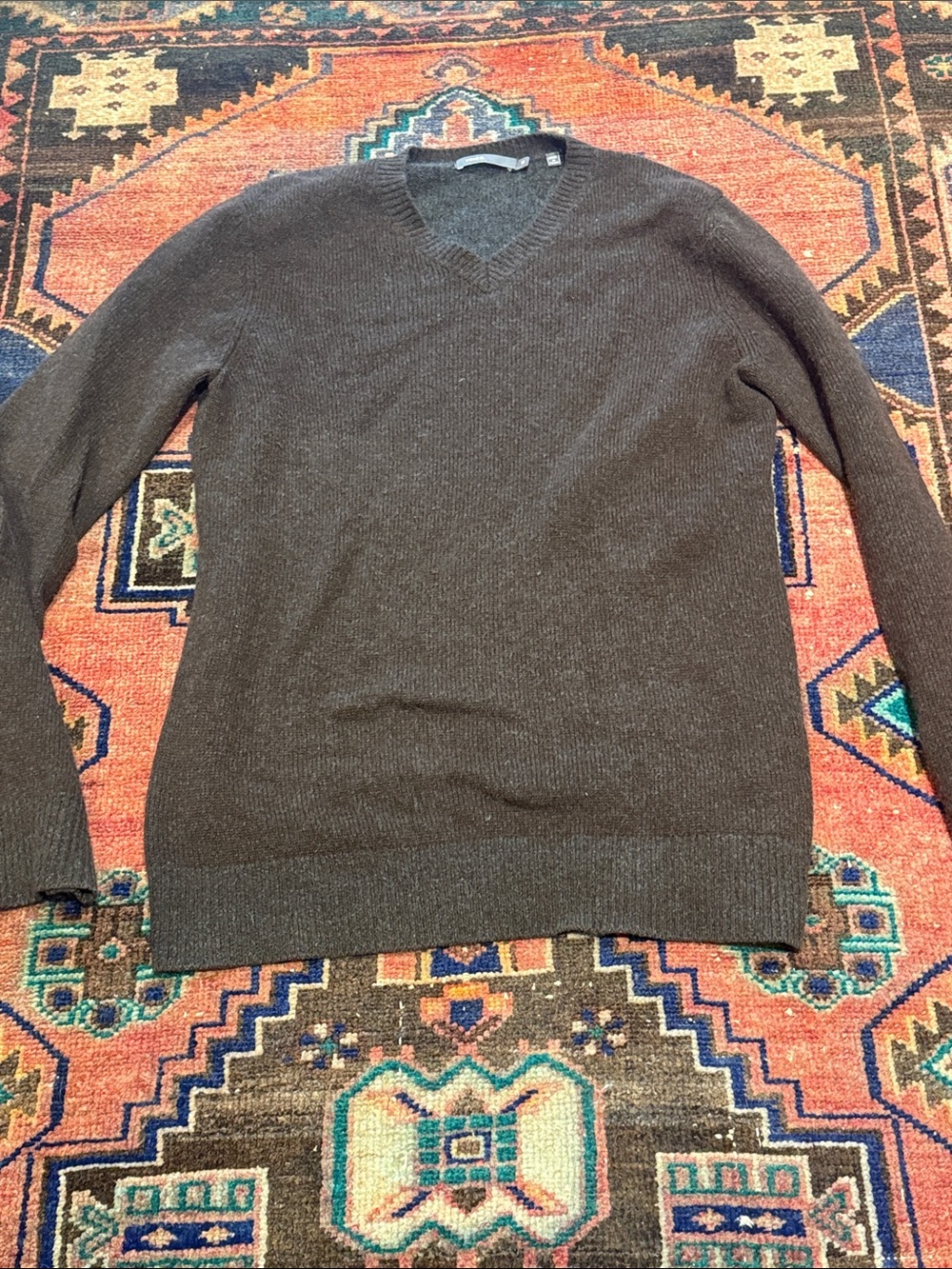 Vince Men's V-Neck Cashmere Sweater in Dark Brown